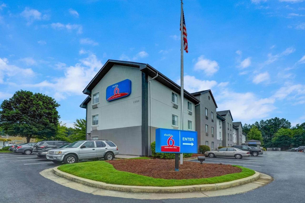 Studio 6 Duluth Ga Near Gas South District Exterior foto
